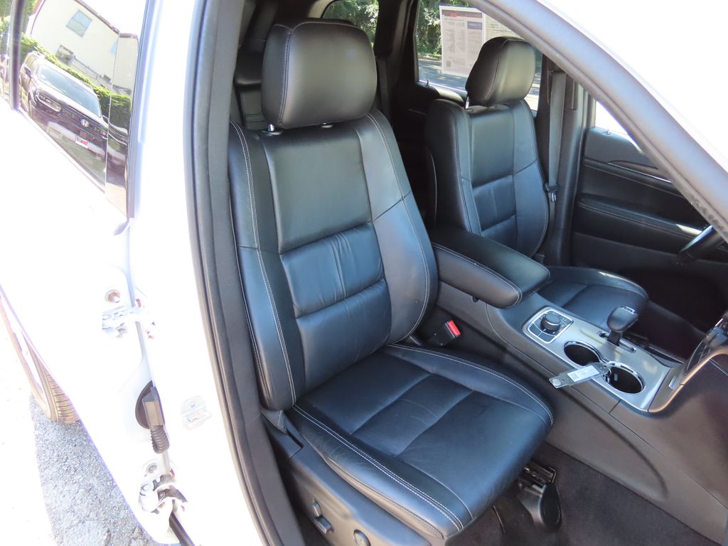 Thumbnail: 2015 Jeep Grand Cherokee - 12