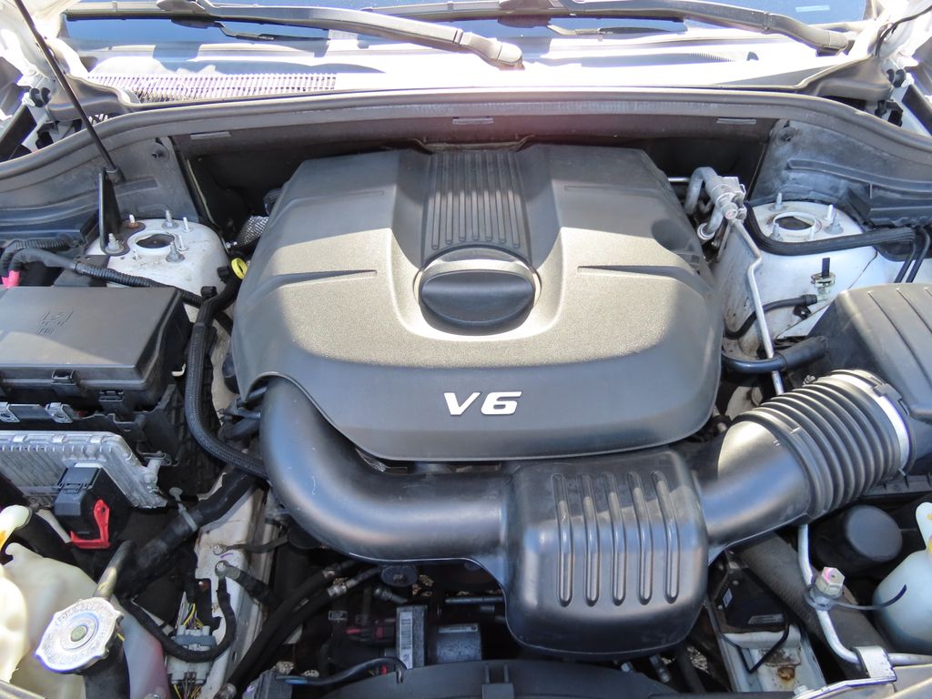 Thumbnail: 2015 Jeep Grand Cherokee - 9