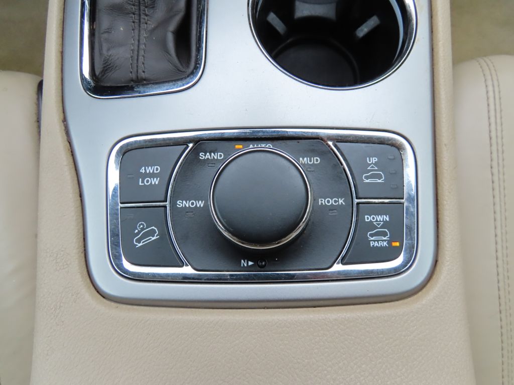 Thumbnail: 2019 Jeep Grand Cherokee - 30