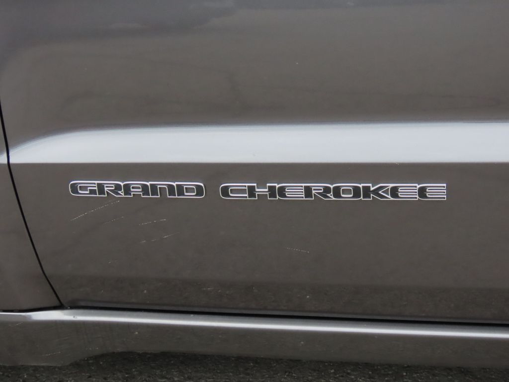 Thumbnail: 2019 Jeep Grand Cherokee - 7