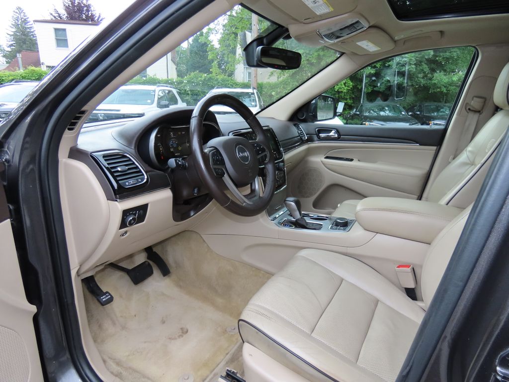 Thumbnail: 2019 Jeep Grand Cherokee - 11
