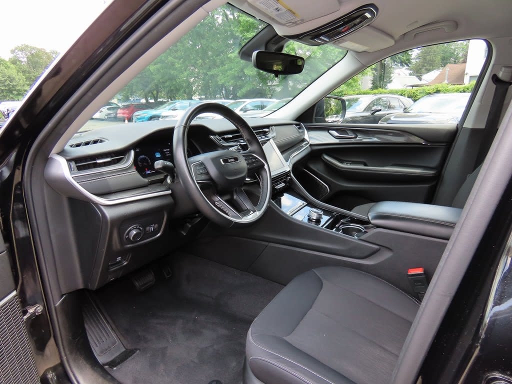 Thumbnail: 2022 Jeep Grand Cherokee L - 2