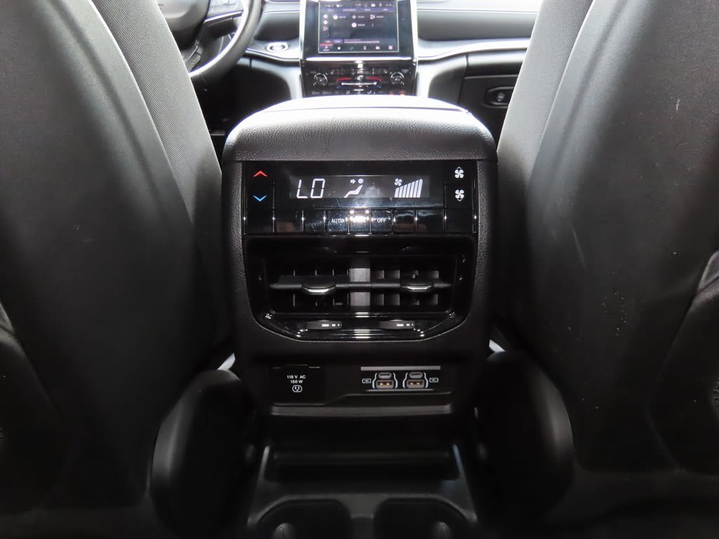 Thumbnail: 2022 Jeep Grand Cherokee L - 27