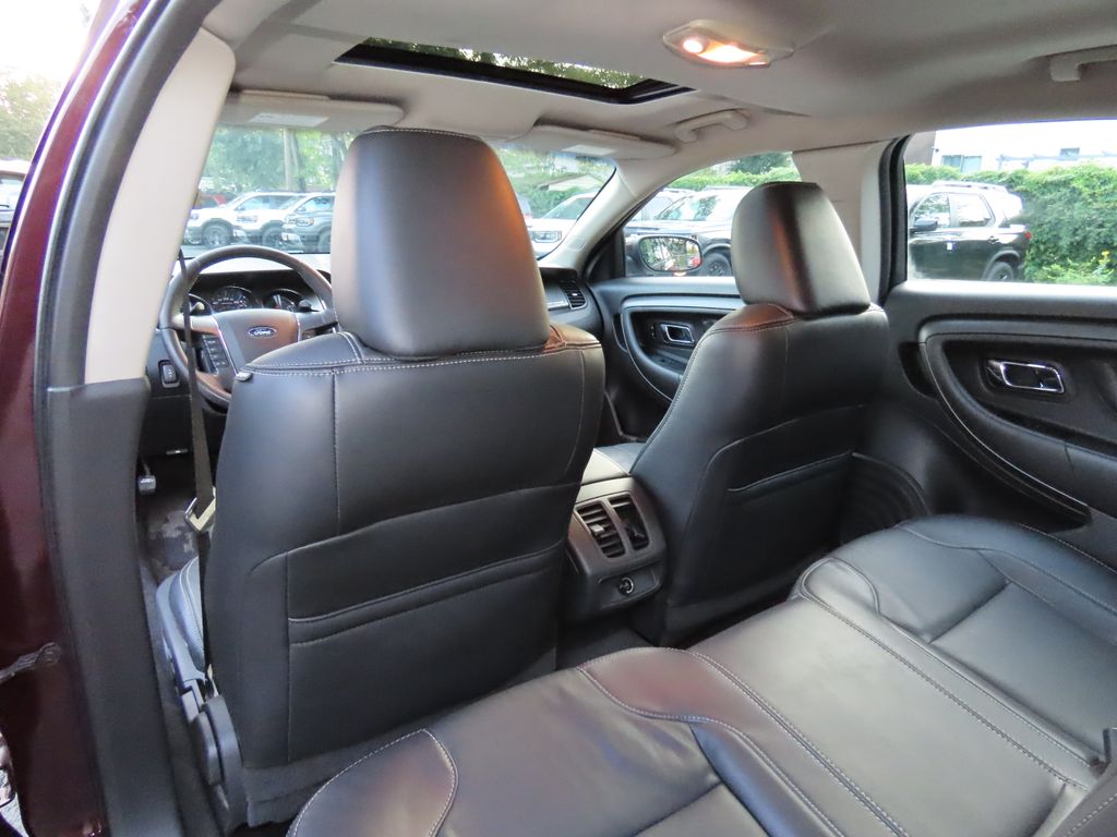 Thumbnail: 2011 Ford Taurus - 21