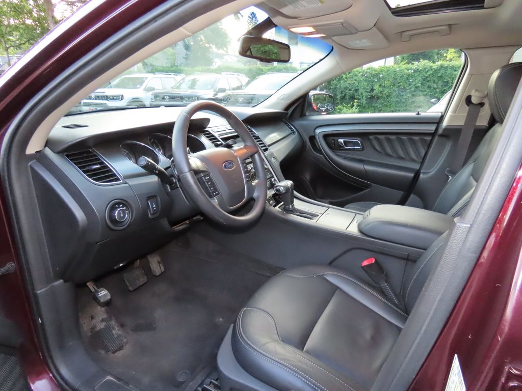 Thumbnail: 2011 Ford Taurus - 8