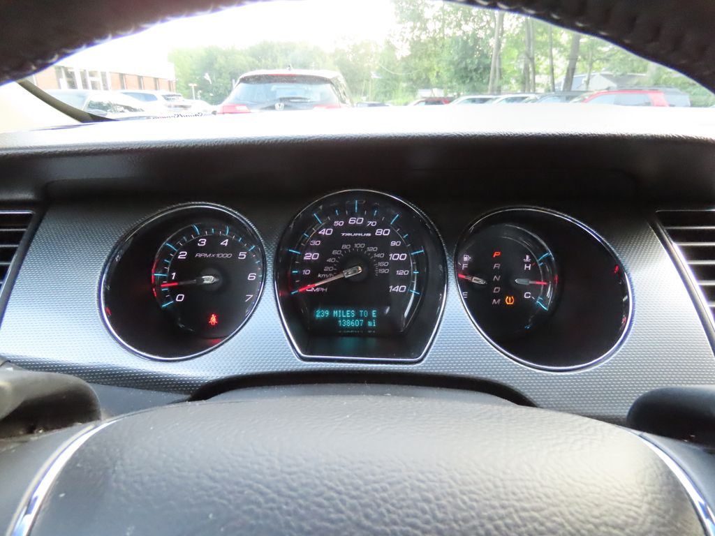Thumbnail: 2011 Ford Taurus - 13