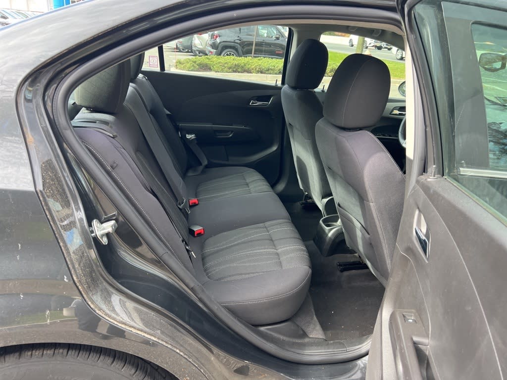 Thumbnail: 2014 Chevrolet Sonic - 8