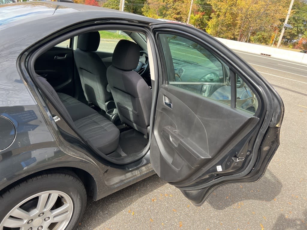 Thumbnail: 2014 Chevrolet Sonic - 6