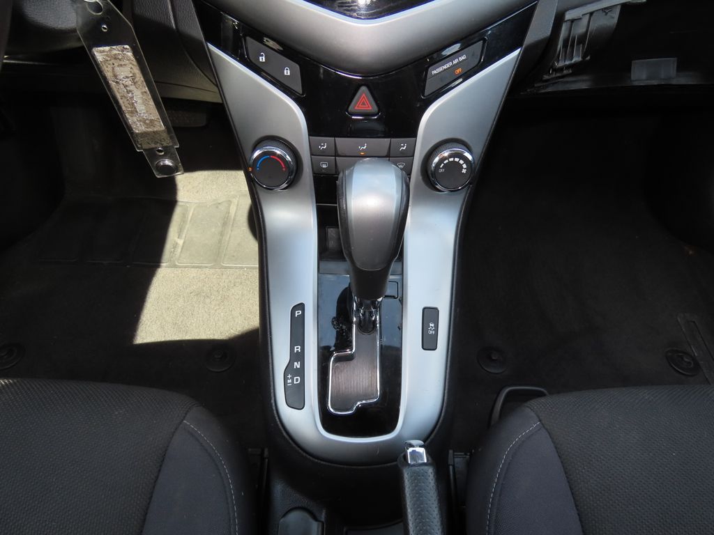 Thumbnail: 2014 Chevrolet Cruze - 15