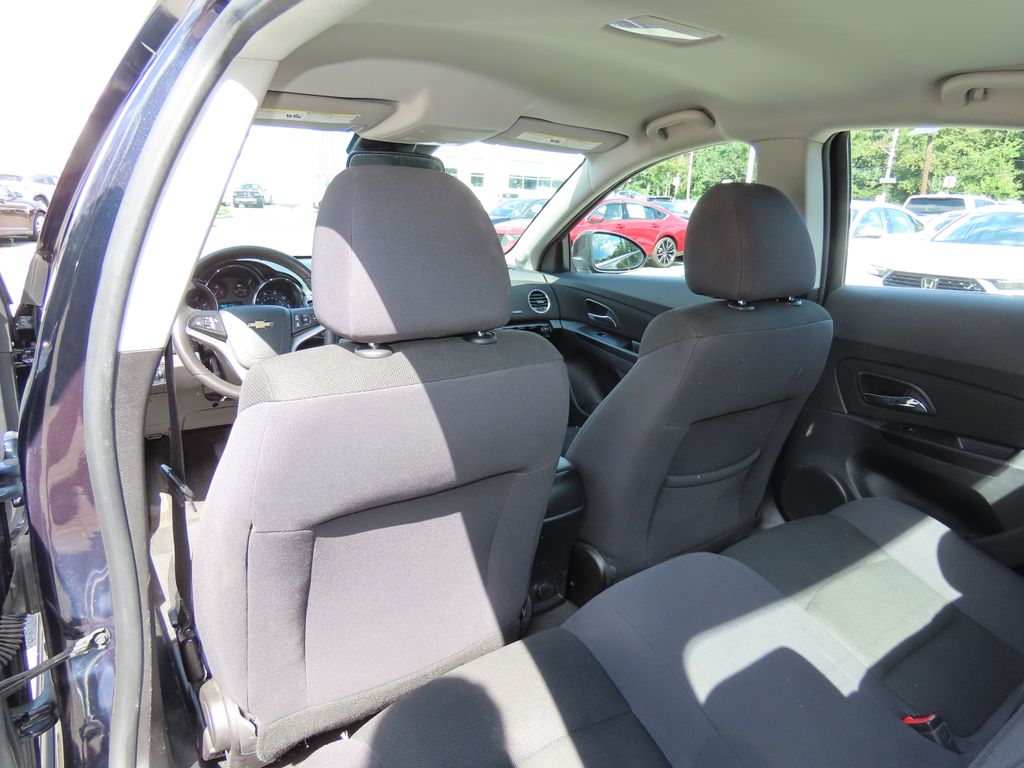 Thumbnail: 2014 Chevrolet Cruze - 23