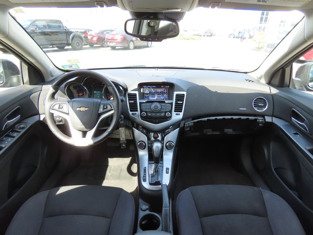 Thumbnail: 2014 Chevrolet Cruze - 2