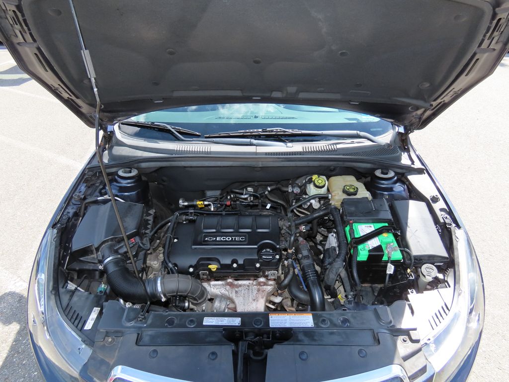 Thumbnail: 2014 Chevrolet Cruze - 9