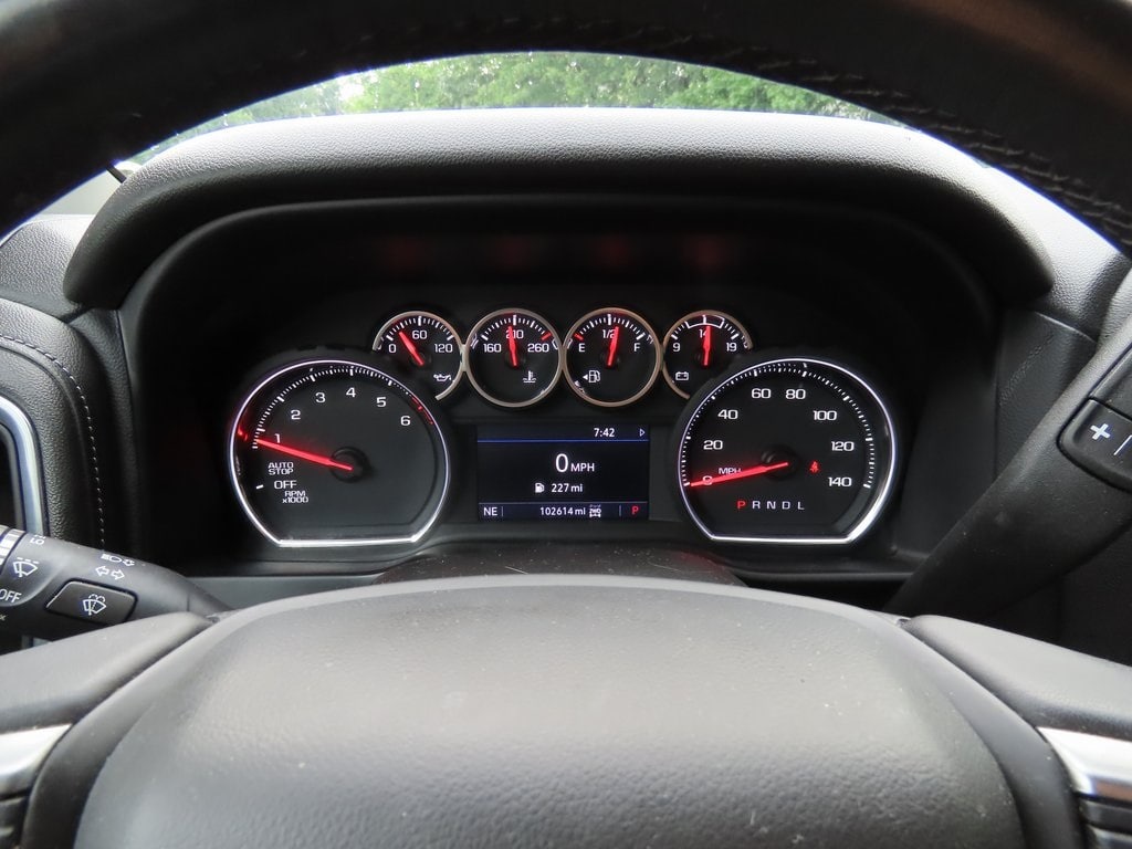 Thumbnail: 2020 Chevrolet Silverado 1500 - 16