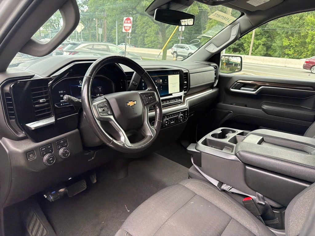 Thumbnail: 2022 Chevrolet Silverado 1500 - 7