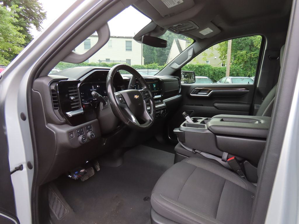 Thumbnail: 2022 Chevrolet Silverado 1500 - 2