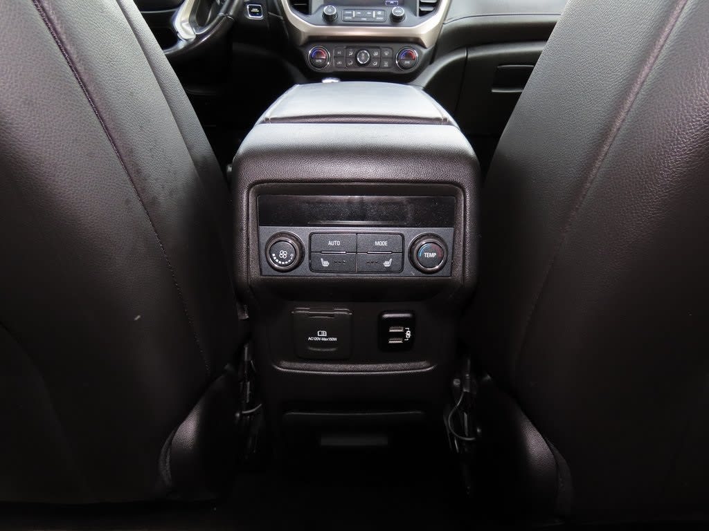 2018 GMC Acadia Denali 31