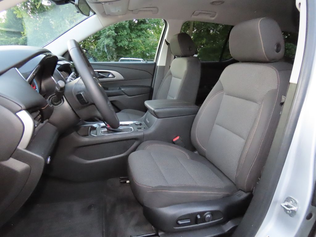 Thumbnail: 2019 Chevrolet Traverse - 12