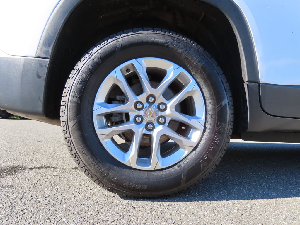 Thumbnail: 2020 Chevrolet Traverse - 7