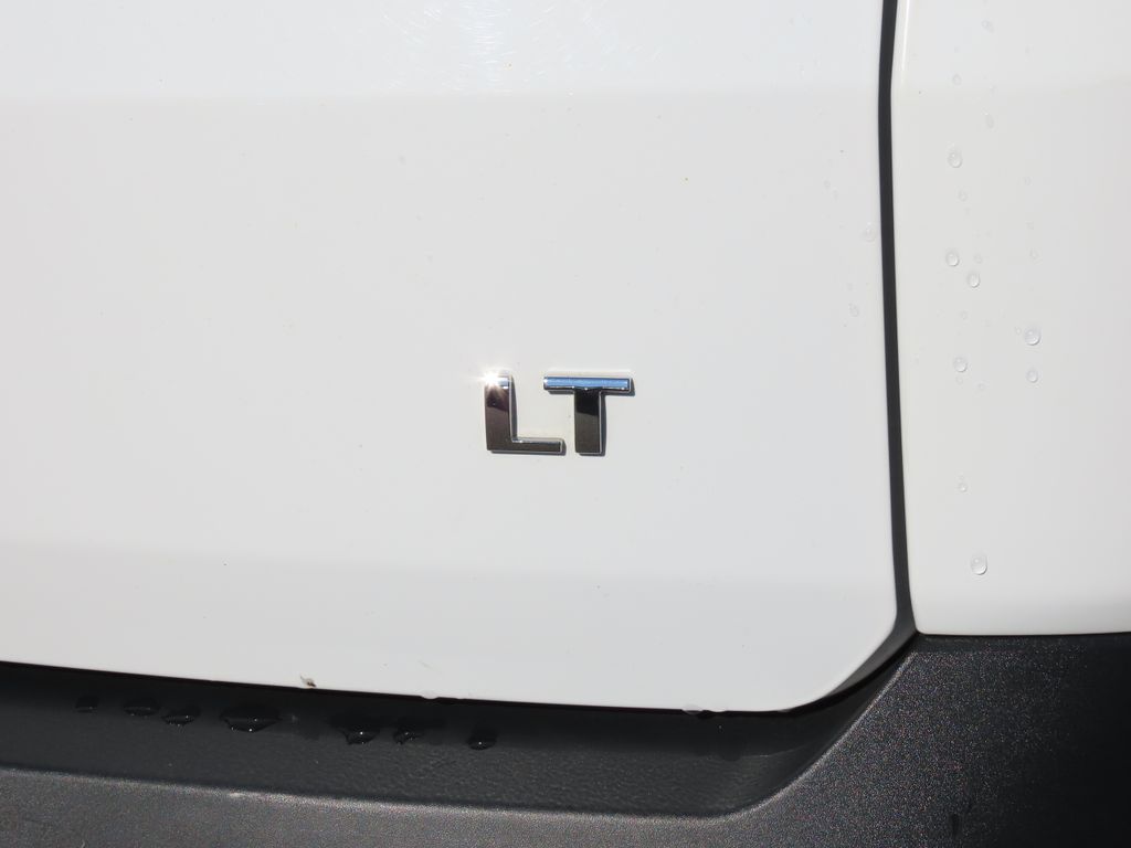 Thumbnail: 2020 Chevrolet Traverse - 21