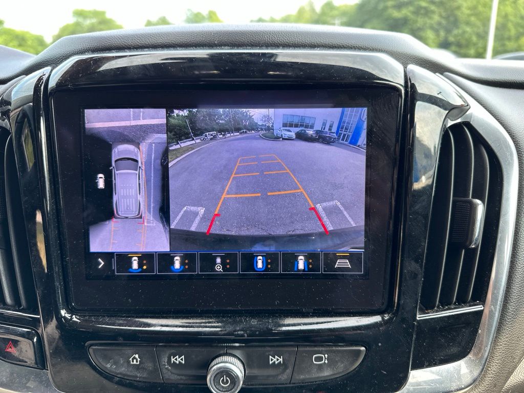 Thumbnail: 2020 Chevrolet Traverse - 34