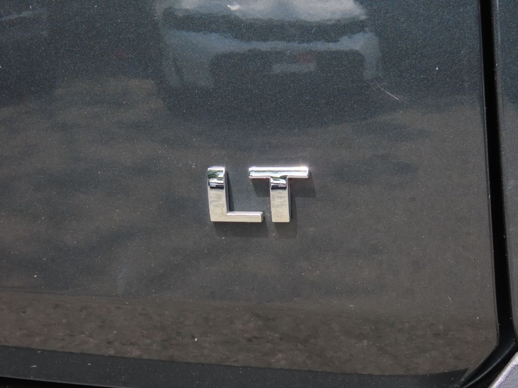 Thumbnail: 2020 Chevrolet Traverse - 21