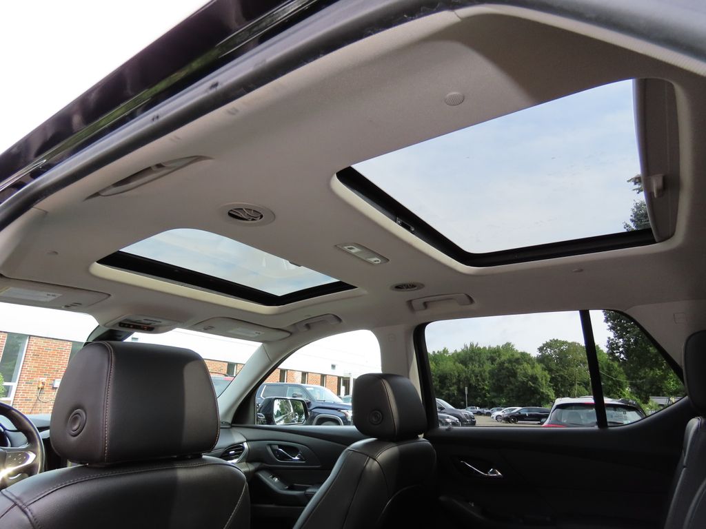Thumbnail: 2019 Chevrolet Traverse - 25