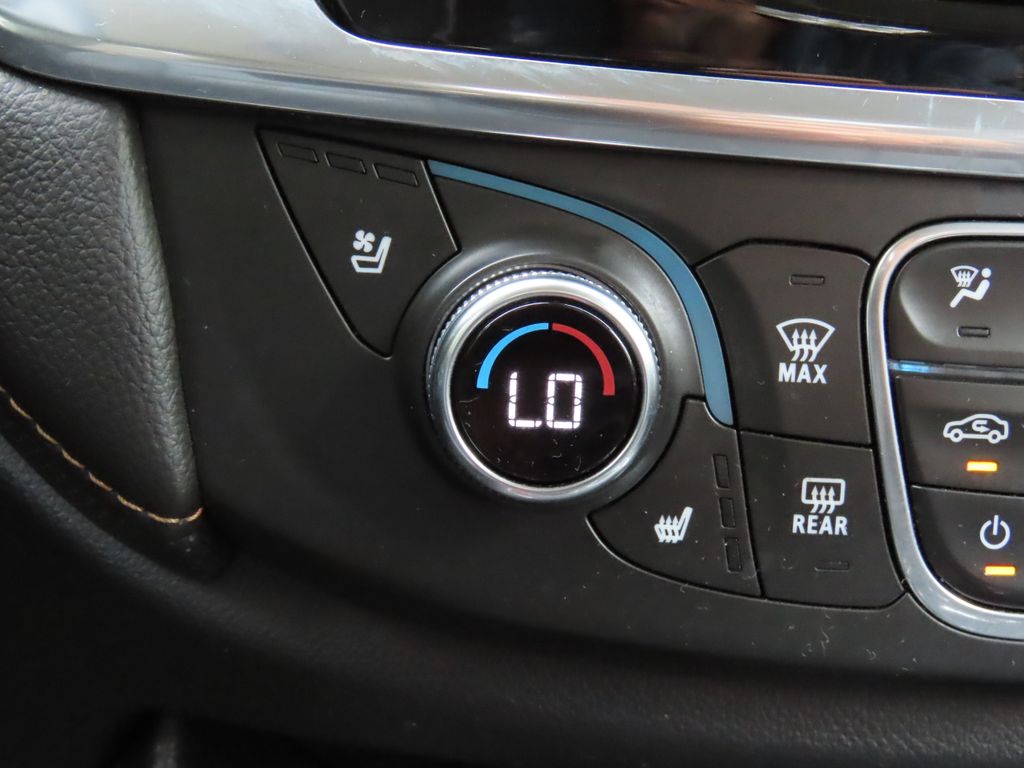 Thumbnail: 2019 Chevrolet Traverse - 30