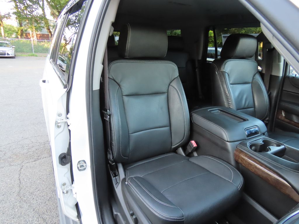 Thumbnail: 2016 Chevrolet Tahoe - 11