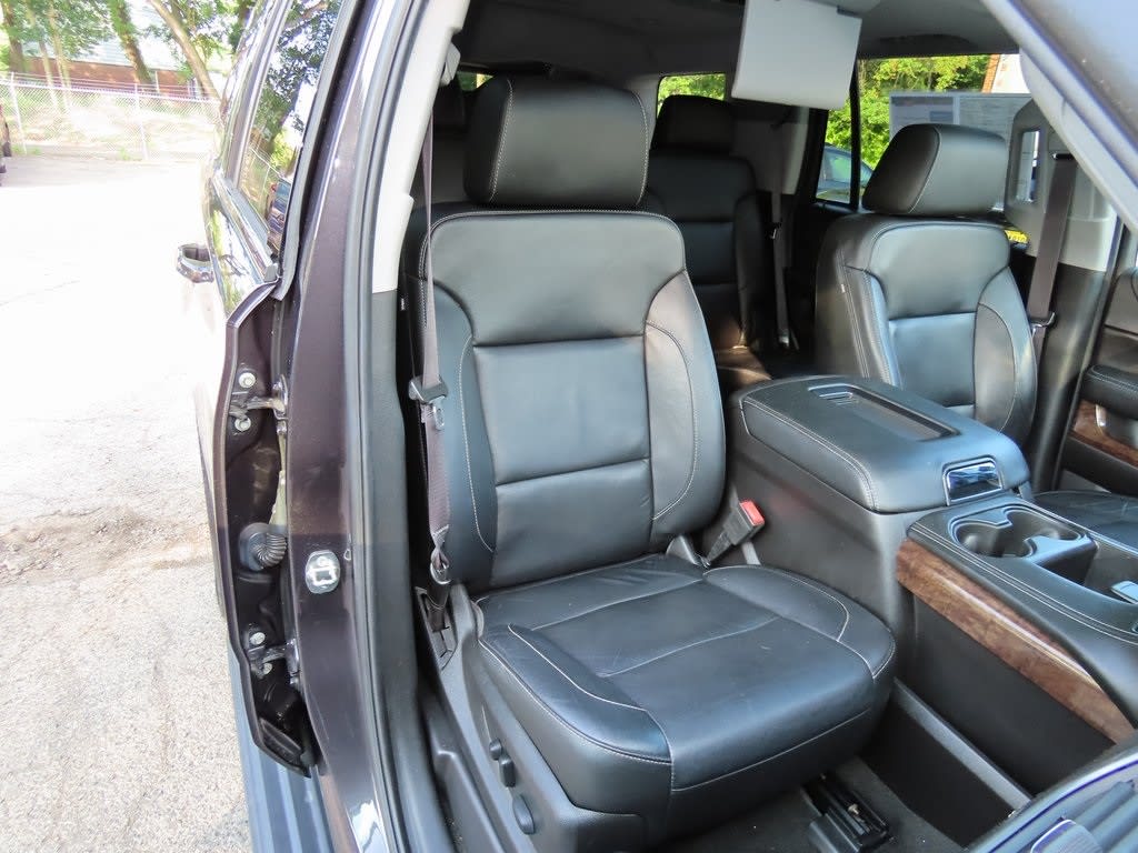 Thumbnail: 2017 Chevrolet Tahoe - 12