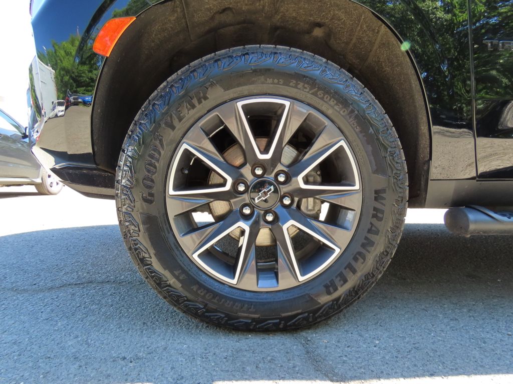 Thumbnail: 2023 Chevrolet Tahoe - 7