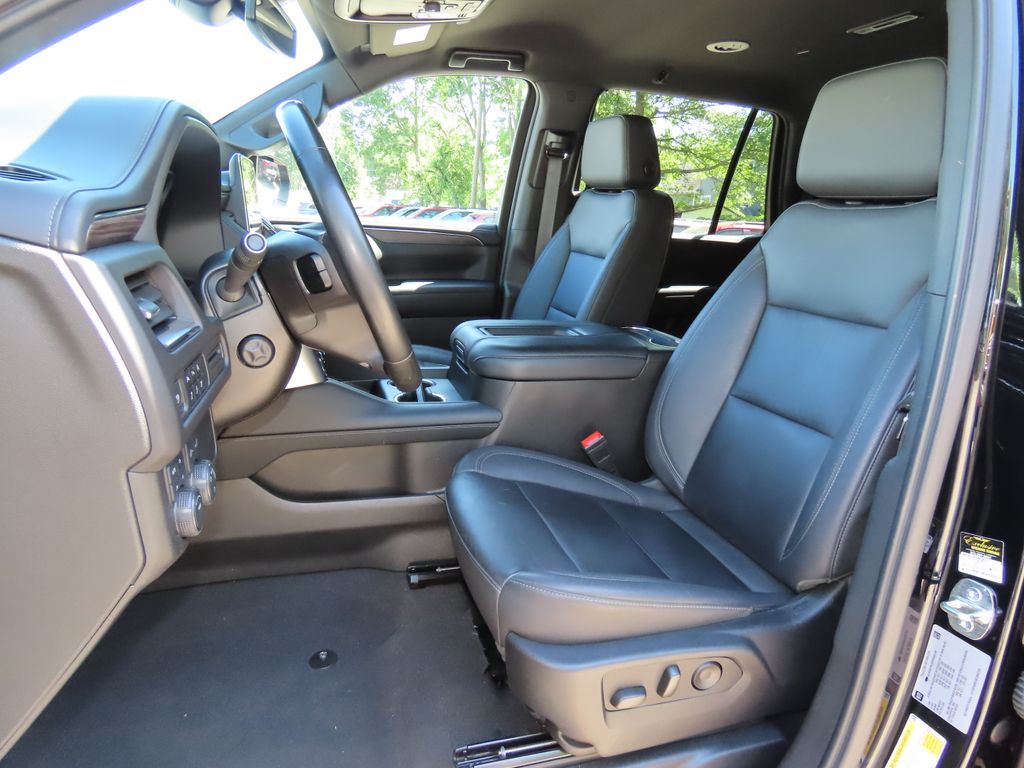 Thumbnail: 2023 Chevrolet Tahoe - 10