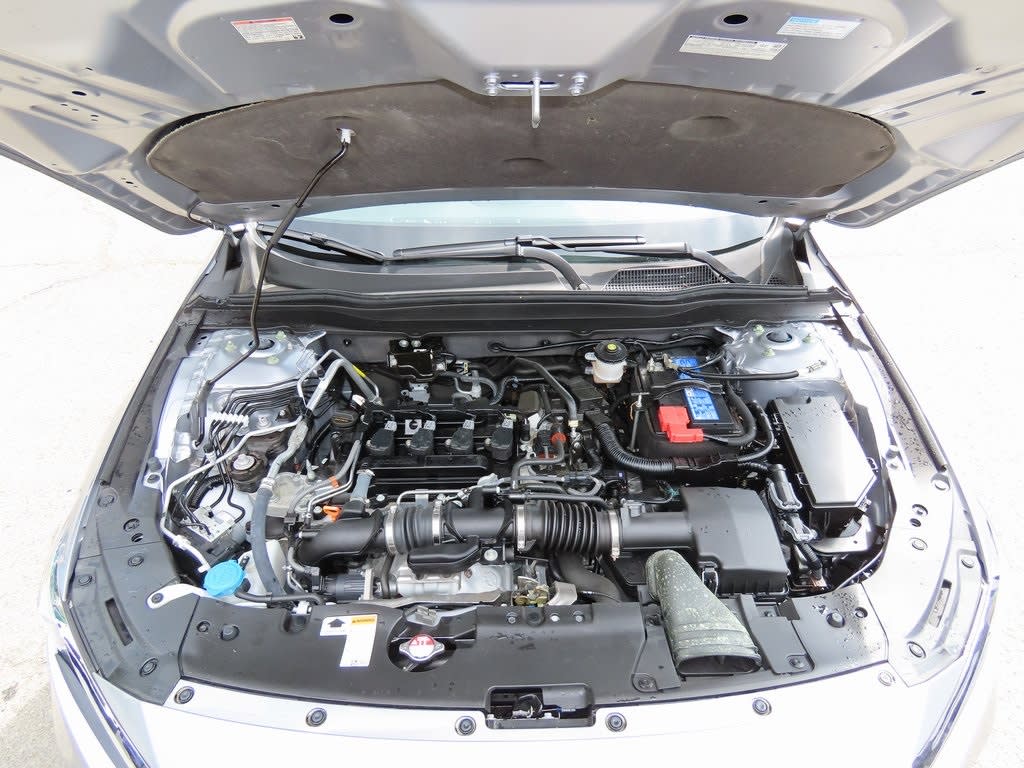 2022 Honda Accord LX 9