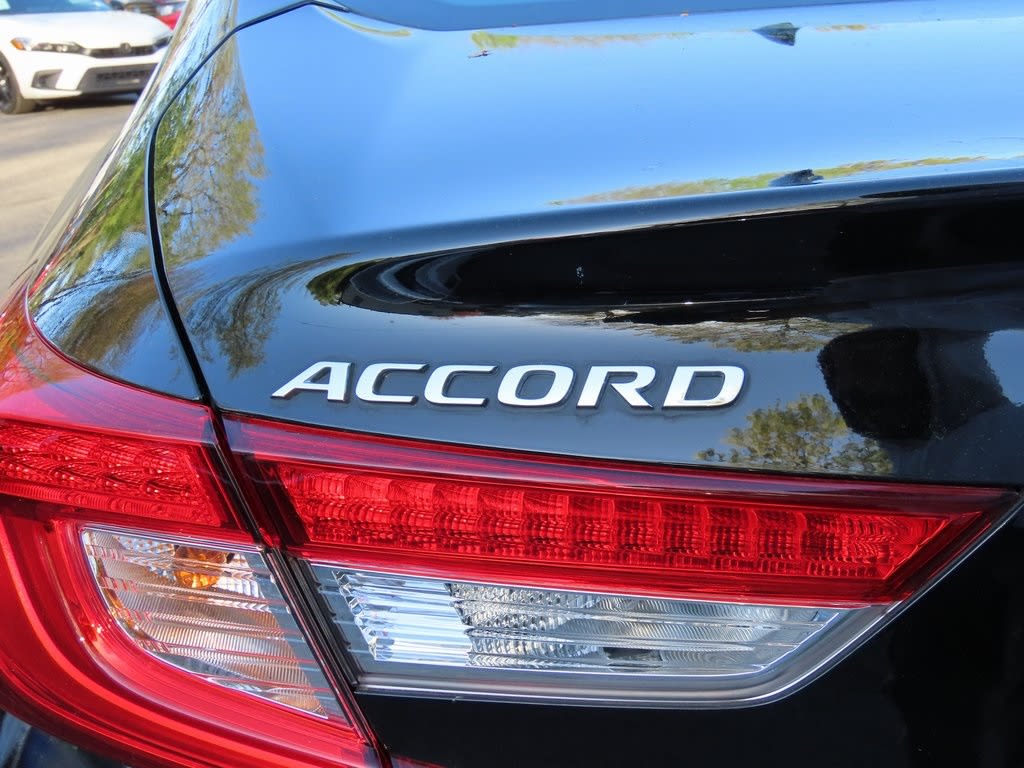 2022 Honda Accord LX 19