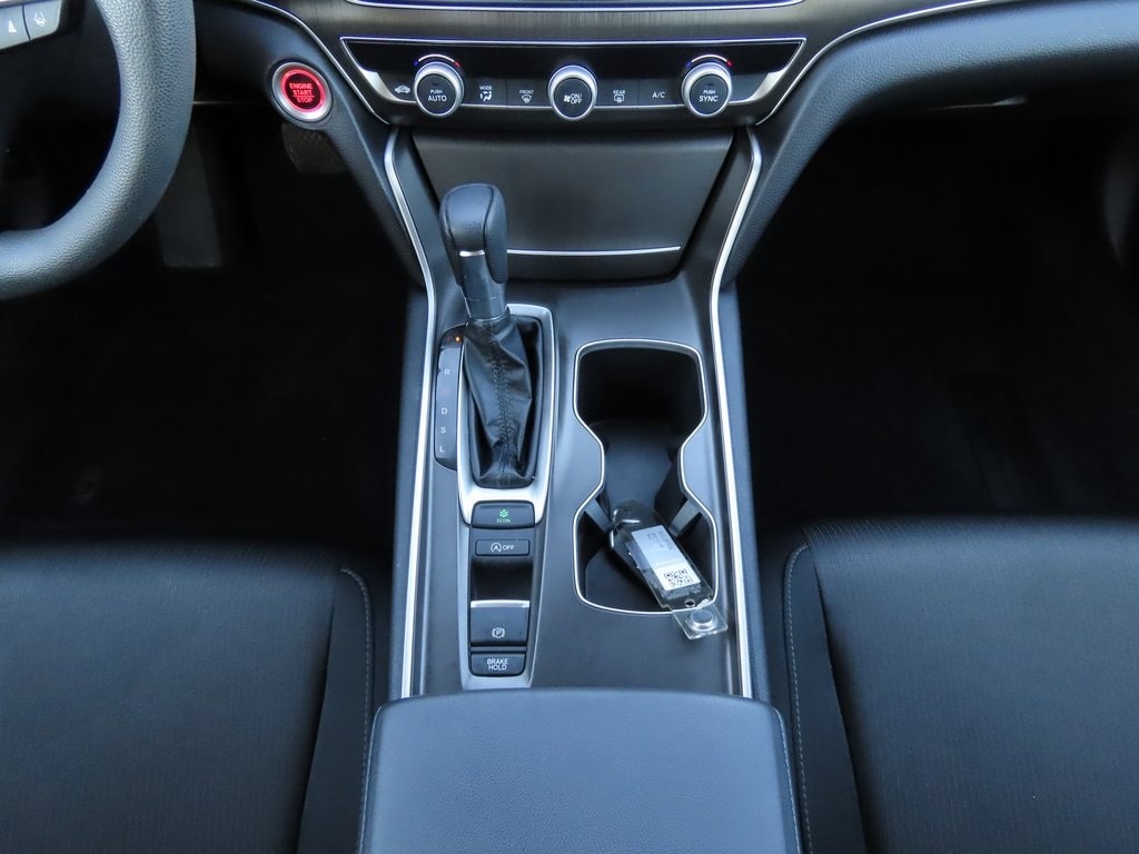 2022 Honda Accord LX 13