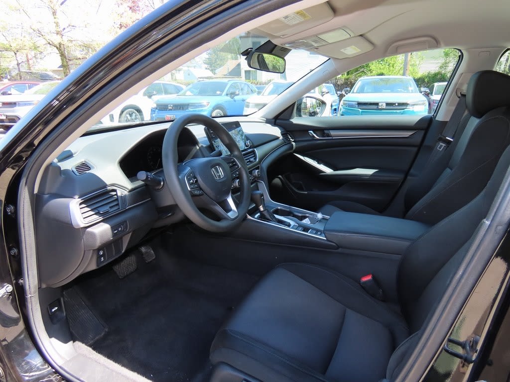 2022 Honda Accord LX 9