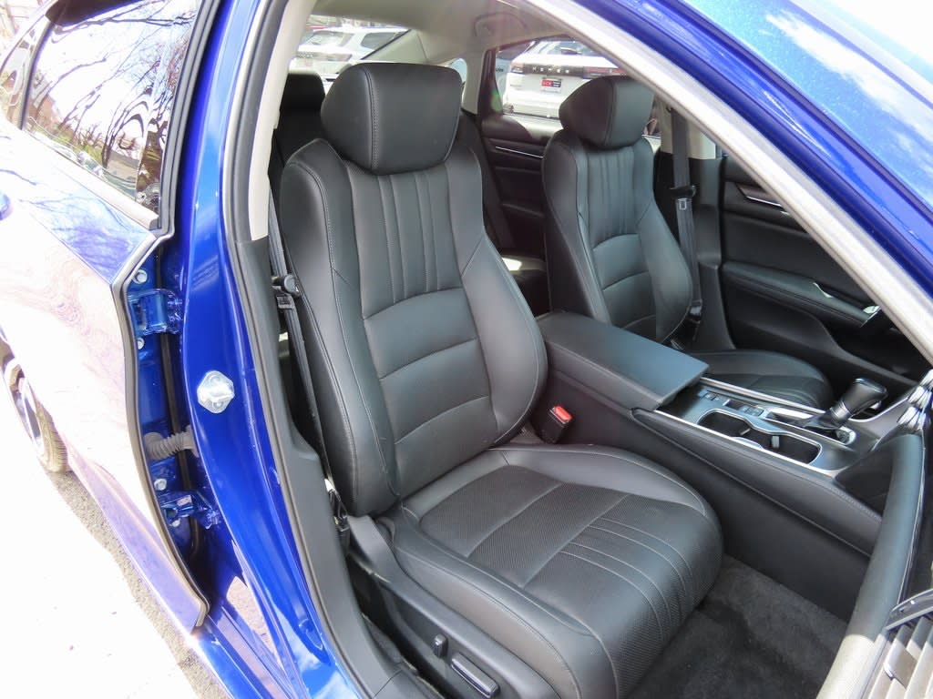2022 Honda Accord Sport 23