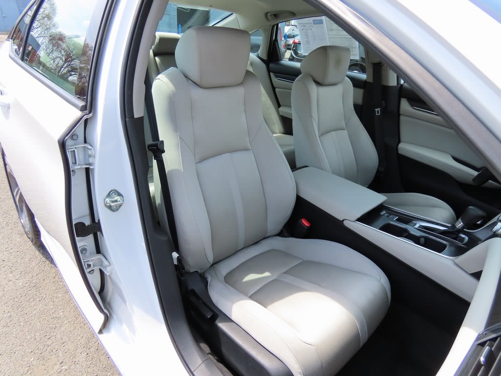 2018 Honda Accord EX 10