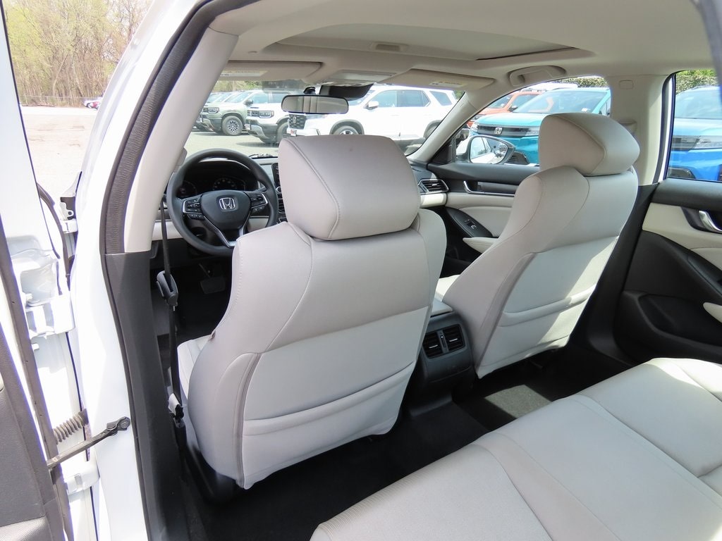 2018 Honda Accord EX 22