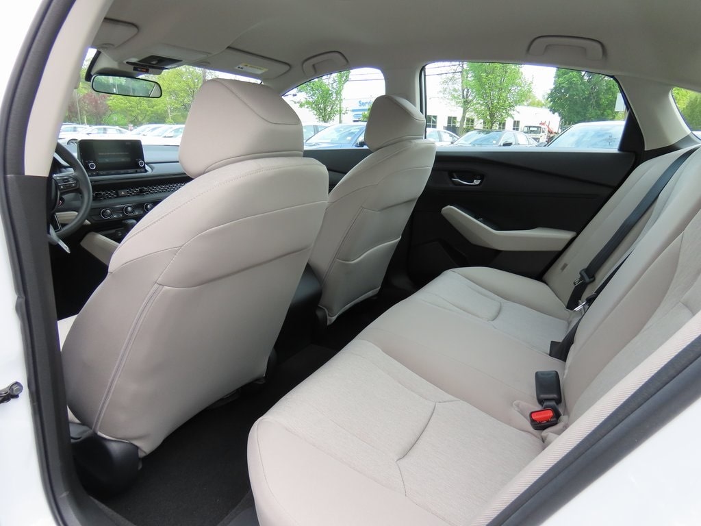 Thumbnail: 2025 Honda Accord - 18