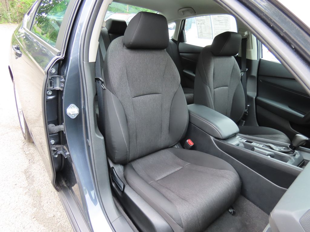 2023 Honda Accord LX - Photo 11