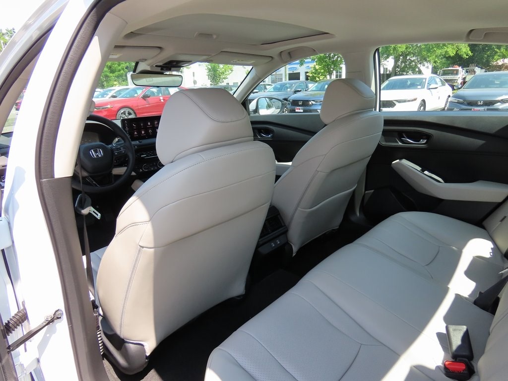 Thumbnail: 2025 Honda Accord - 19