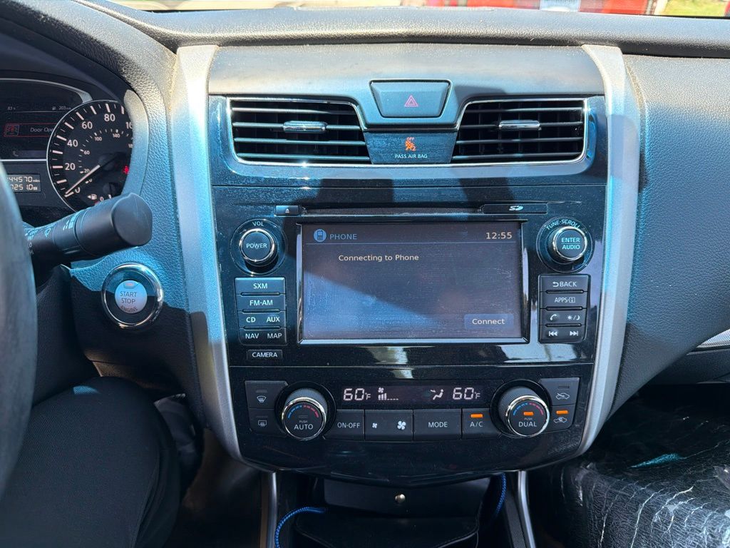 Thumbnail: 2015 Nissan Altima - 8