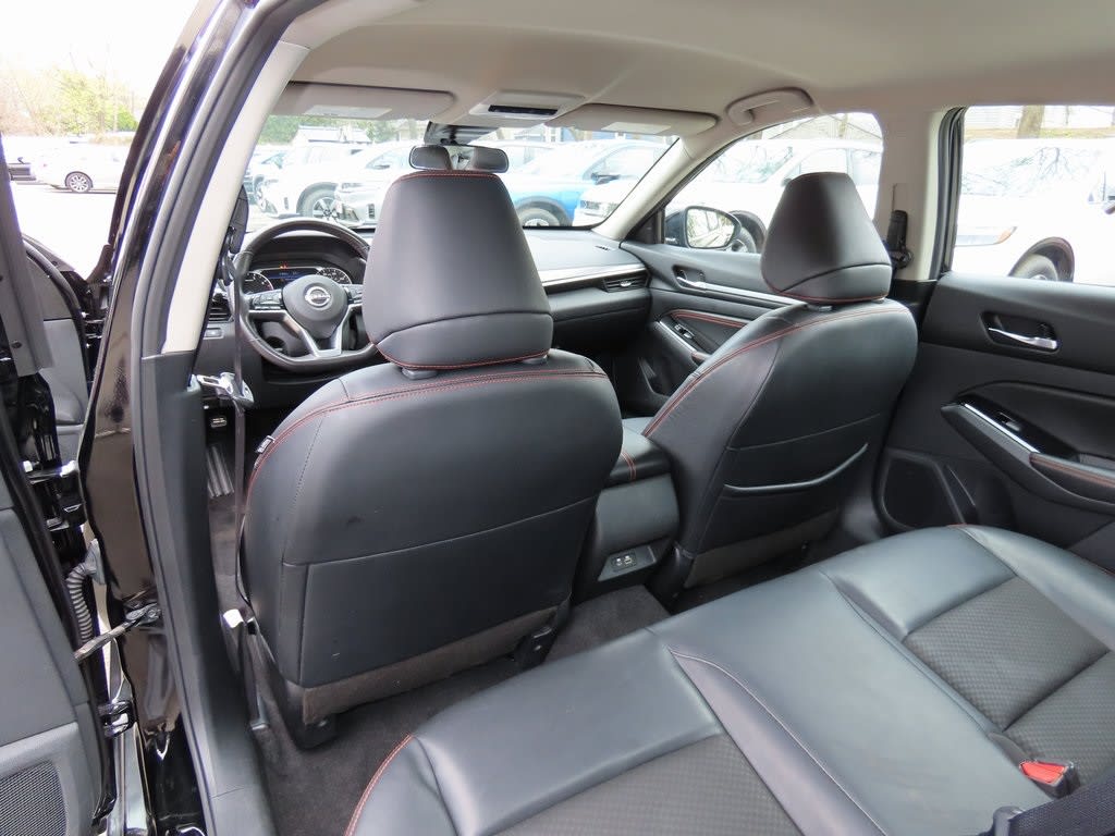 2023 Nissan Altima SR 21