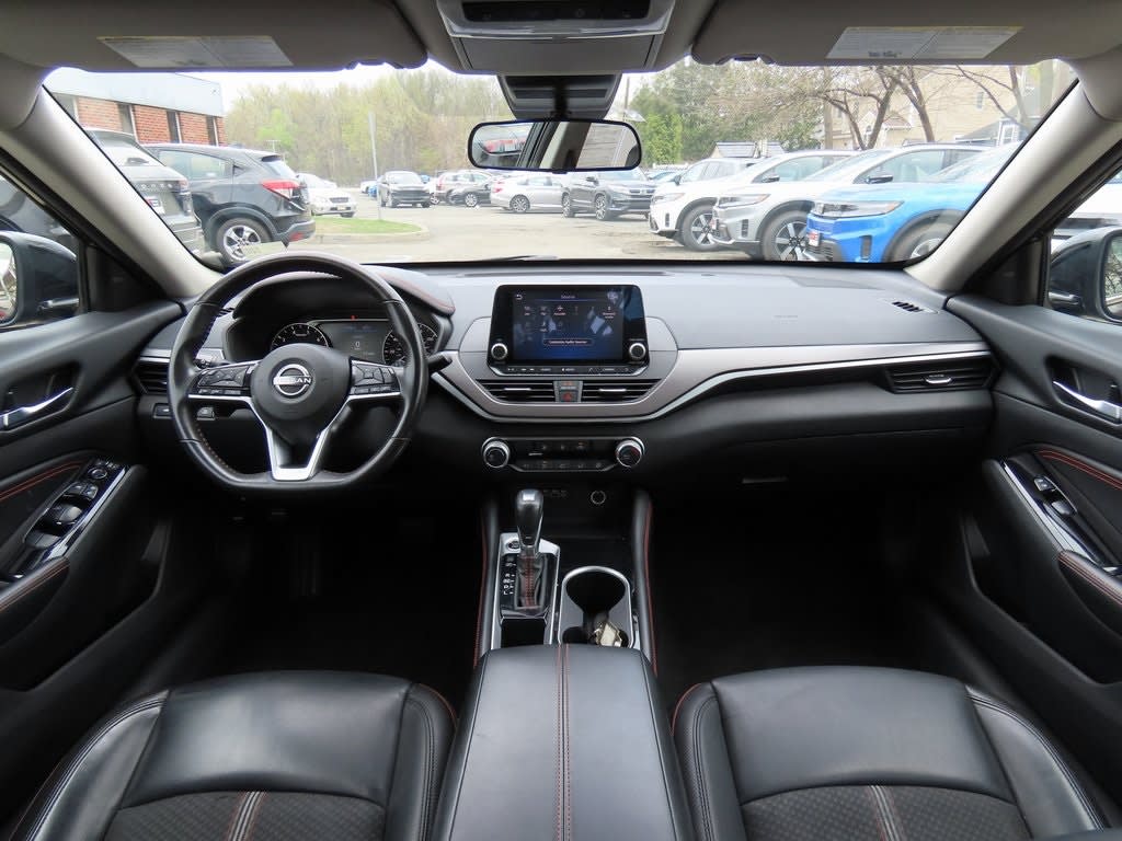 2023 Nissan Altima SR 7