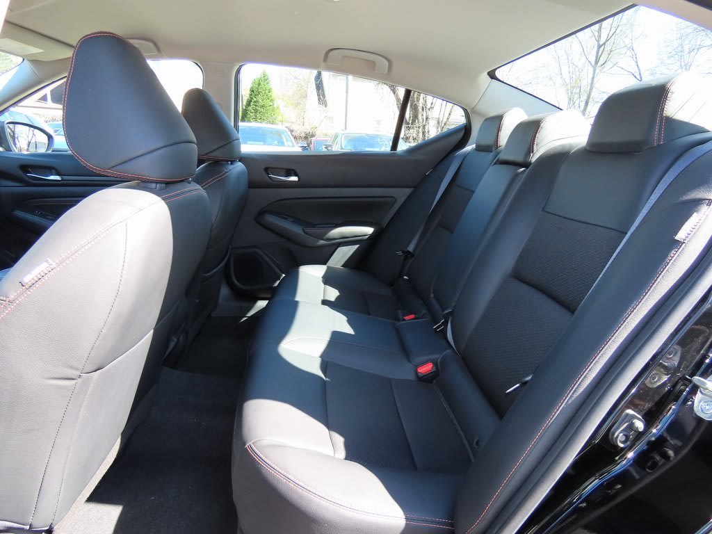 2022 Nissan Altima SR 13
