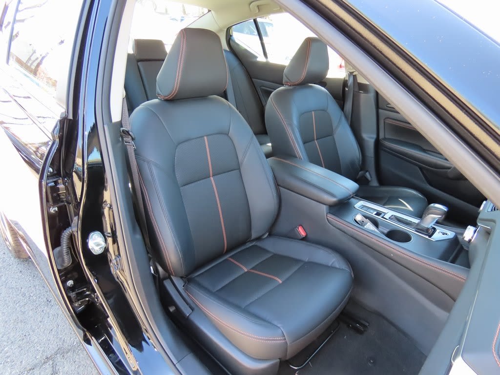 2022 Nissan Altima SR 23