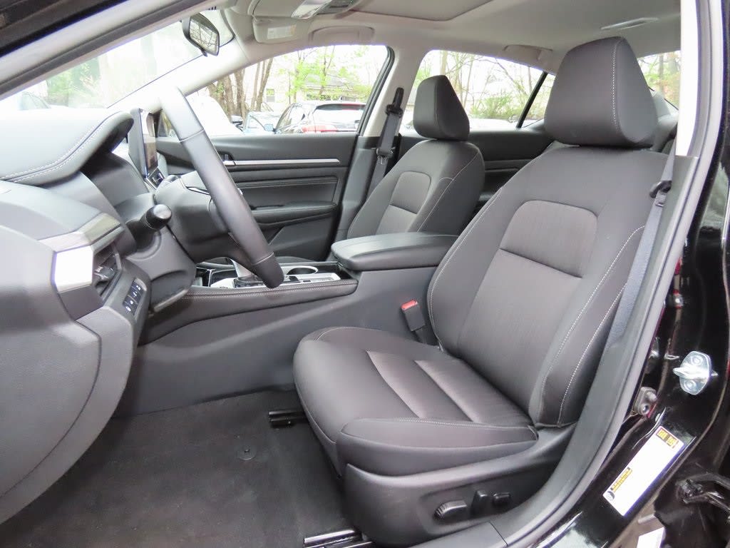 2023 Nissan Altima SV 10