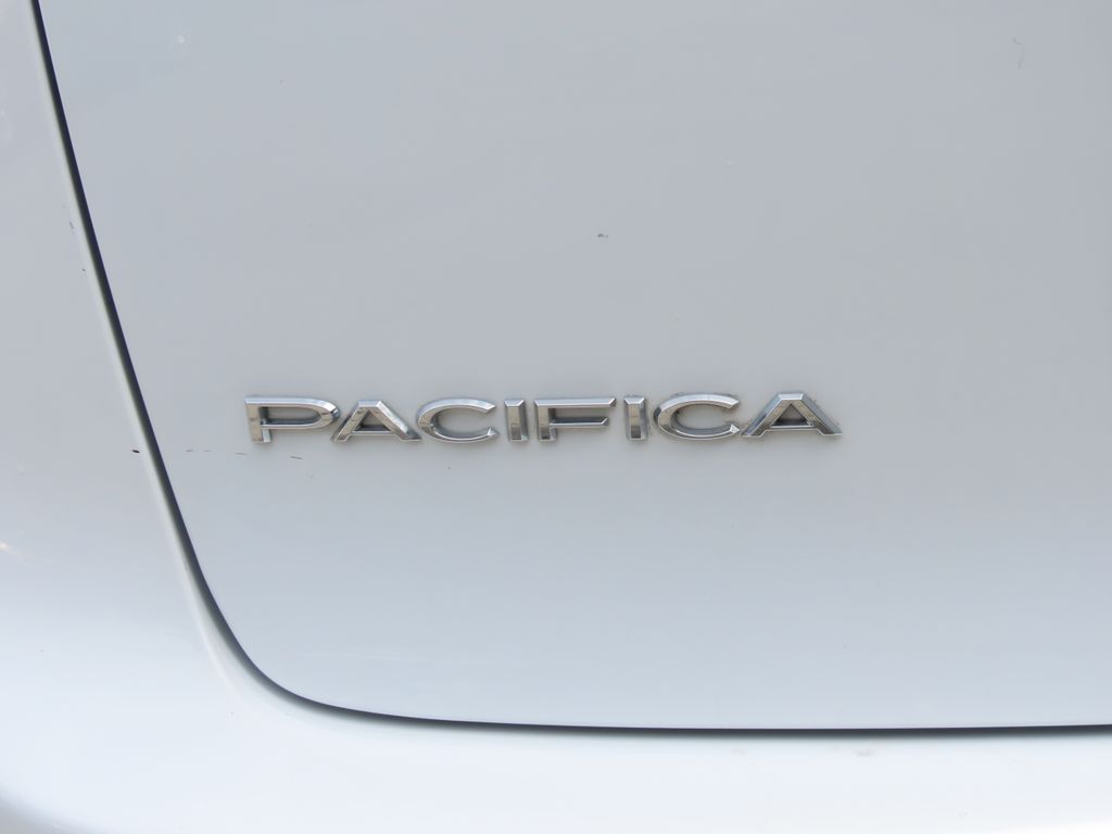 Thumbnail: 2024 Chrysler Pacifica - 6