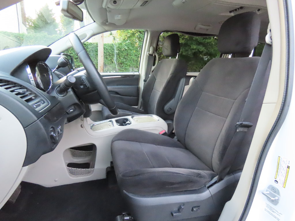 Thumbnail: 2013 Dodge Grand Caravan - 11