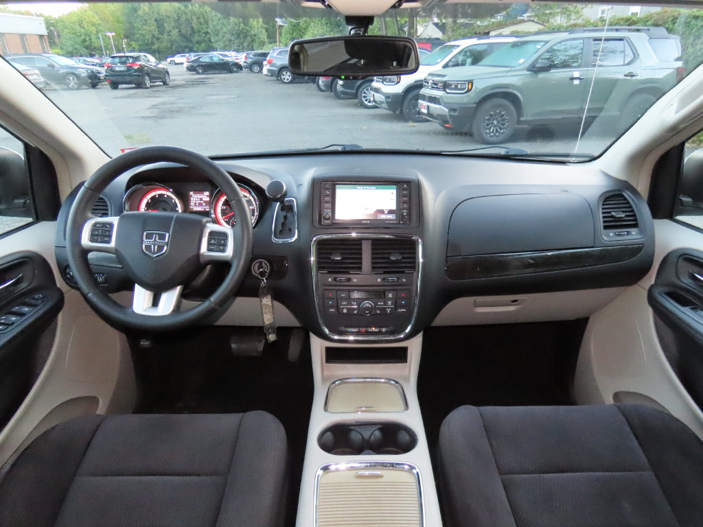 Thumbnail: 2013 Dodge Grand Caravan - 10